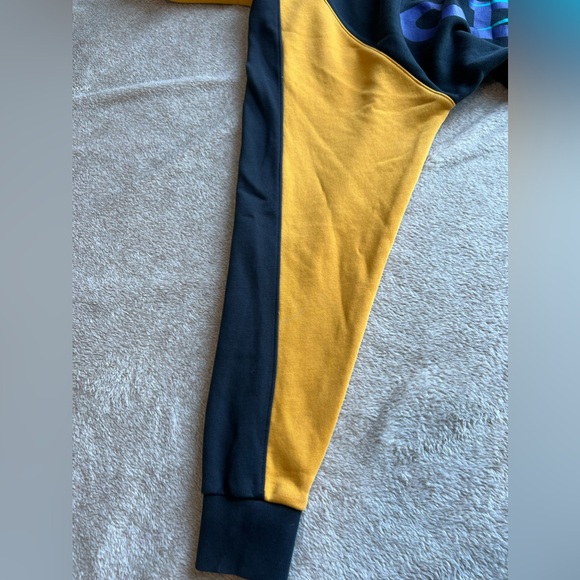 Jordan Hoodie - Picture 13 of 14